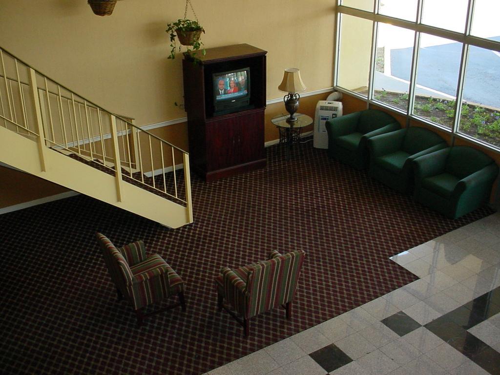 Rodeway Inn Montgomery Bagian luar foto