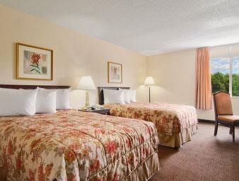 Rodeway Inn Montgomery Bagian luar foto